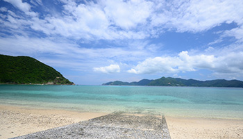 加計呂麻島 実久集落へ