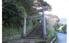 権現神社